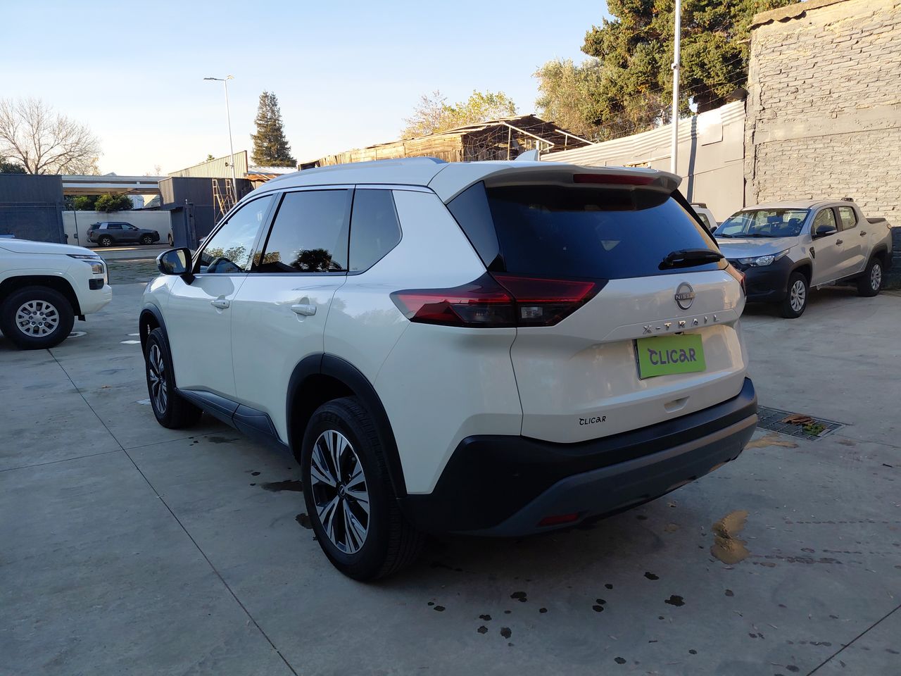 NISSAN - 5