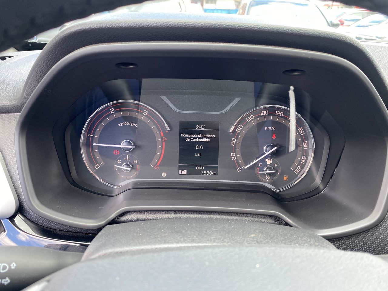 Maxus T60 — foto 28 de 36