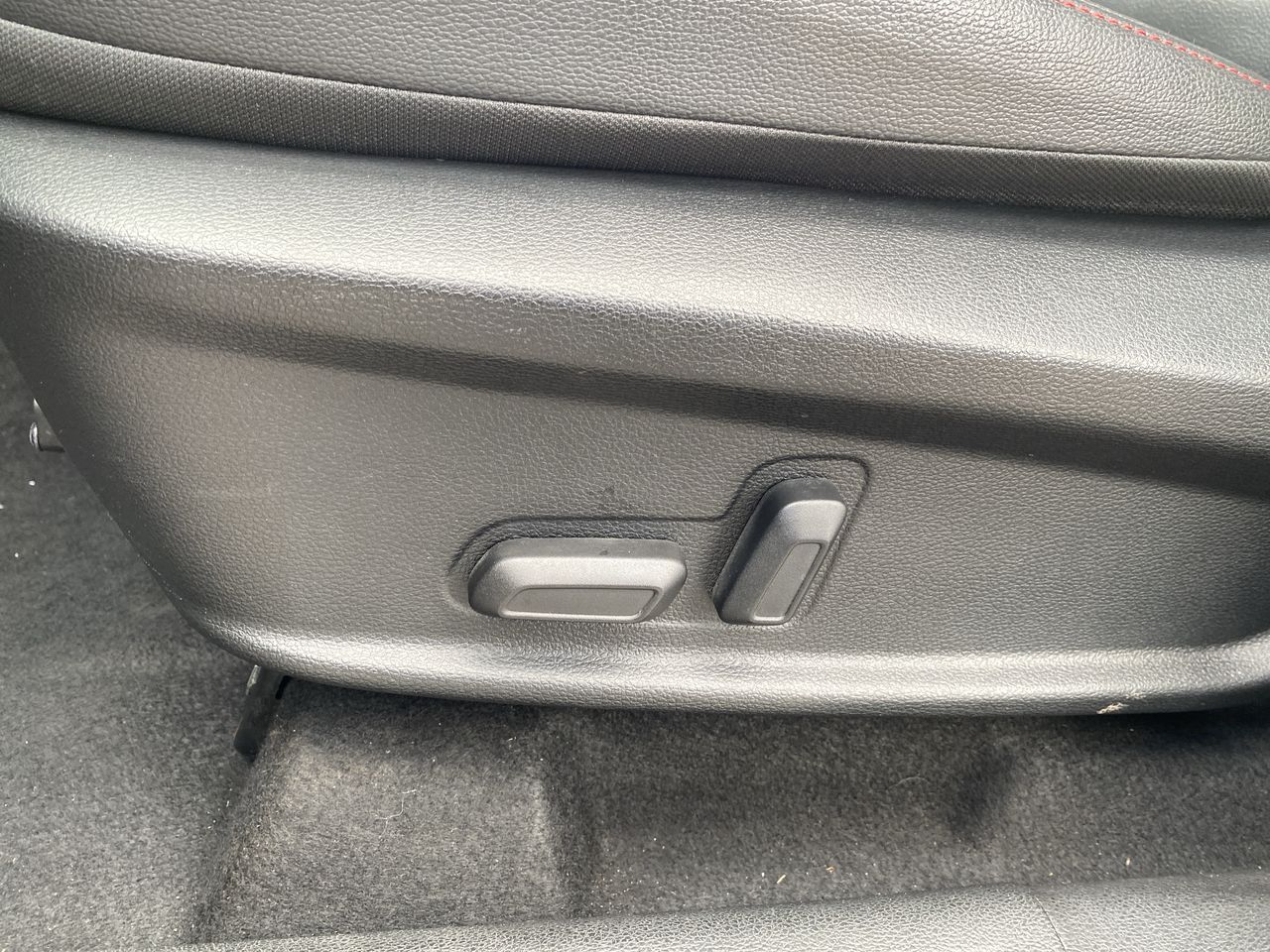 Maxus T60 — foto 24 de 36