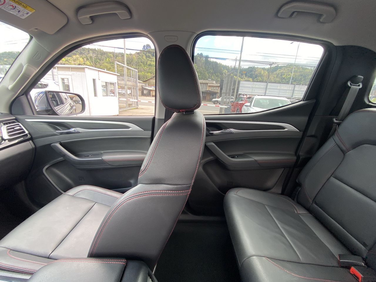 Maxus T60 — foto 12 de 36