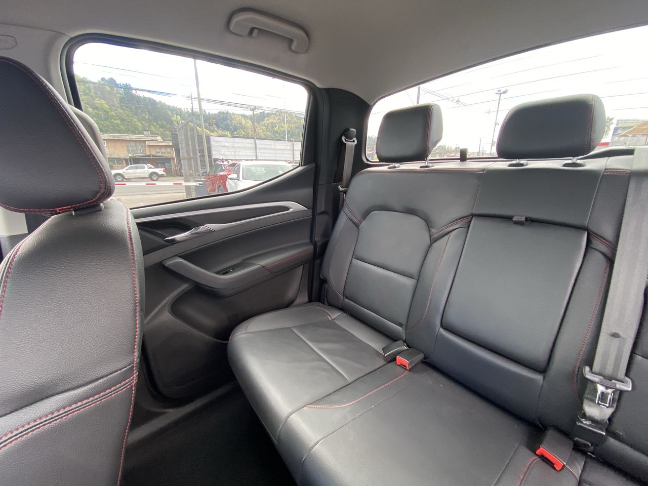 Maxus T60 — foto 13 de 36