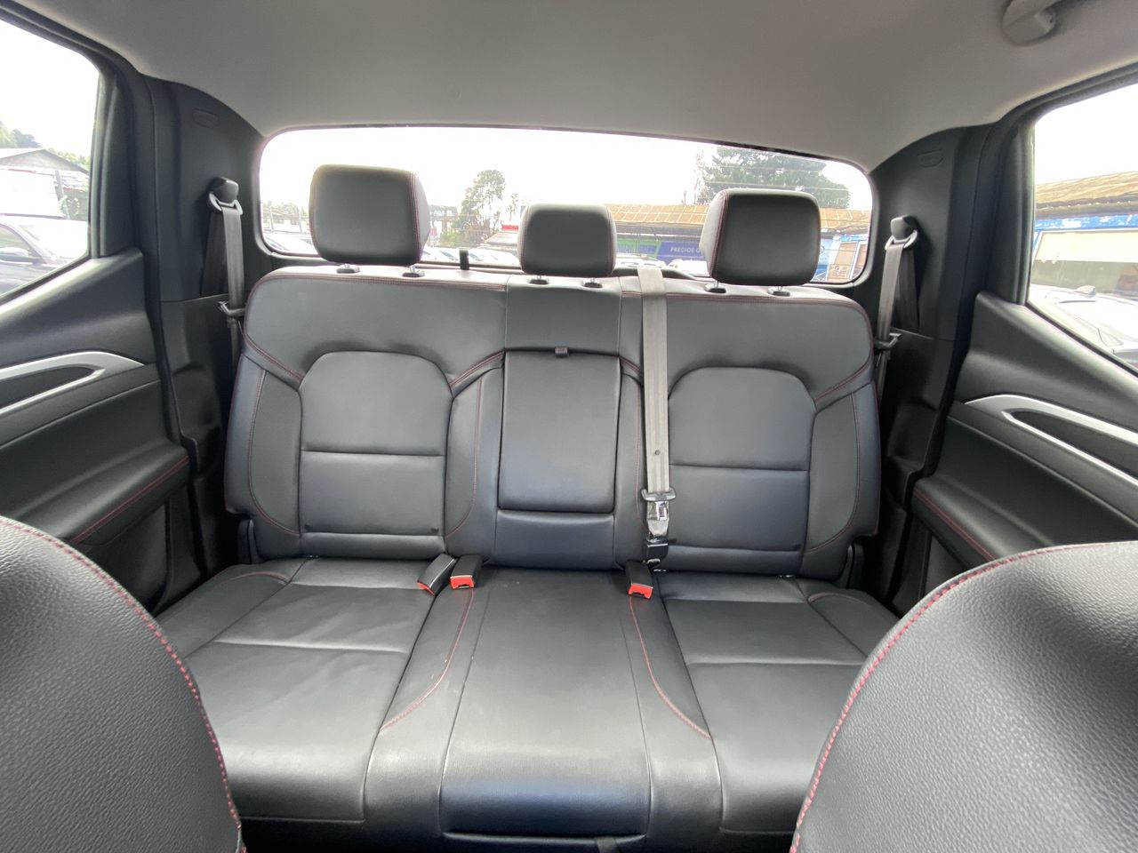 Maxus T60 — foto 14 de 36