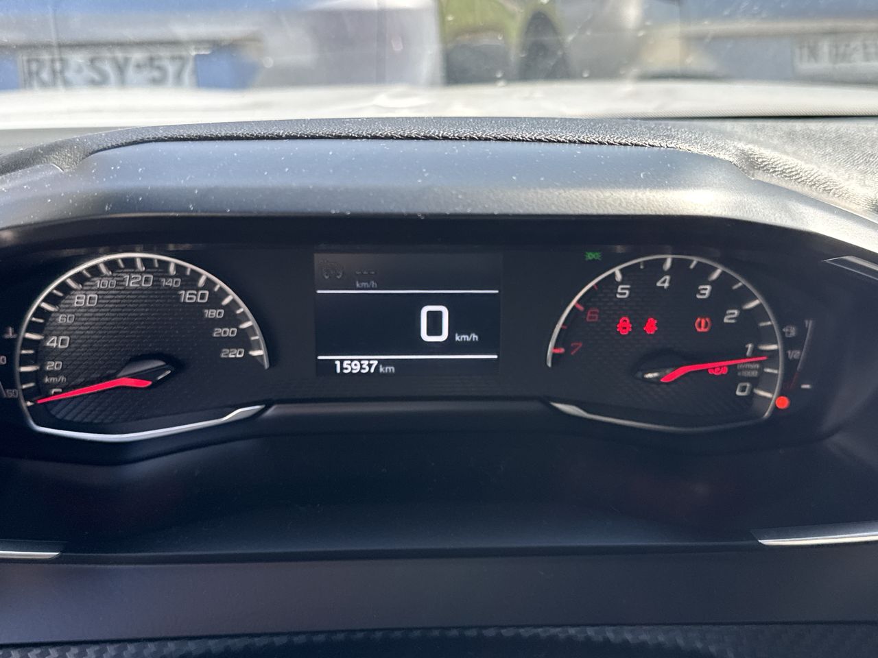 Peugeot 2008 — foto 12 de 20