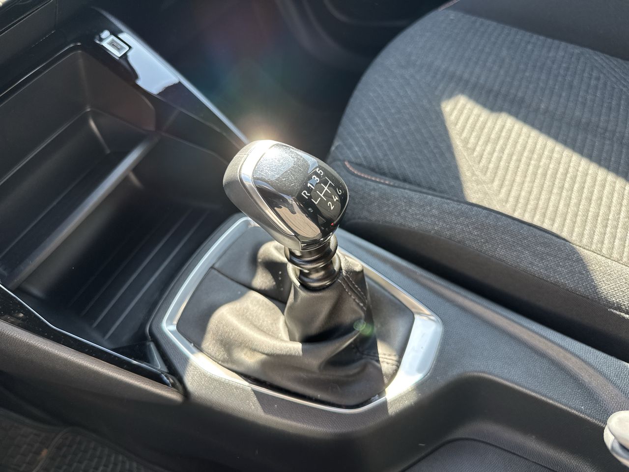 Peugeot 2008 — foto 16 de 20