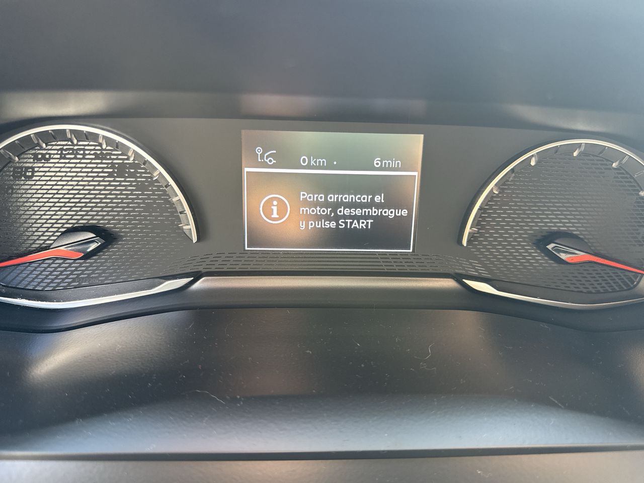 Peugeot 2008 — foto 20 de 20