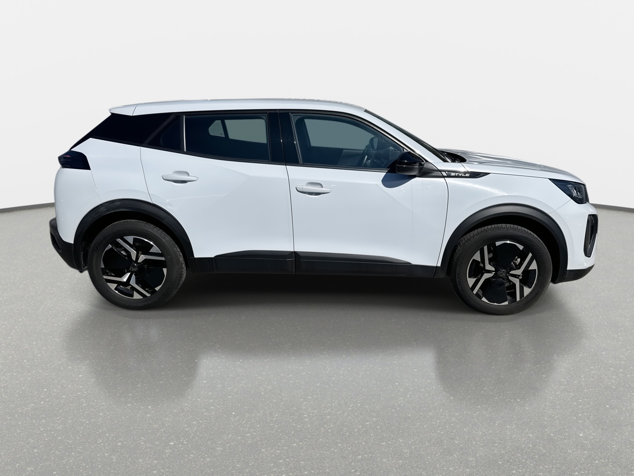 Peugeot 2008 — foto 9 de 28