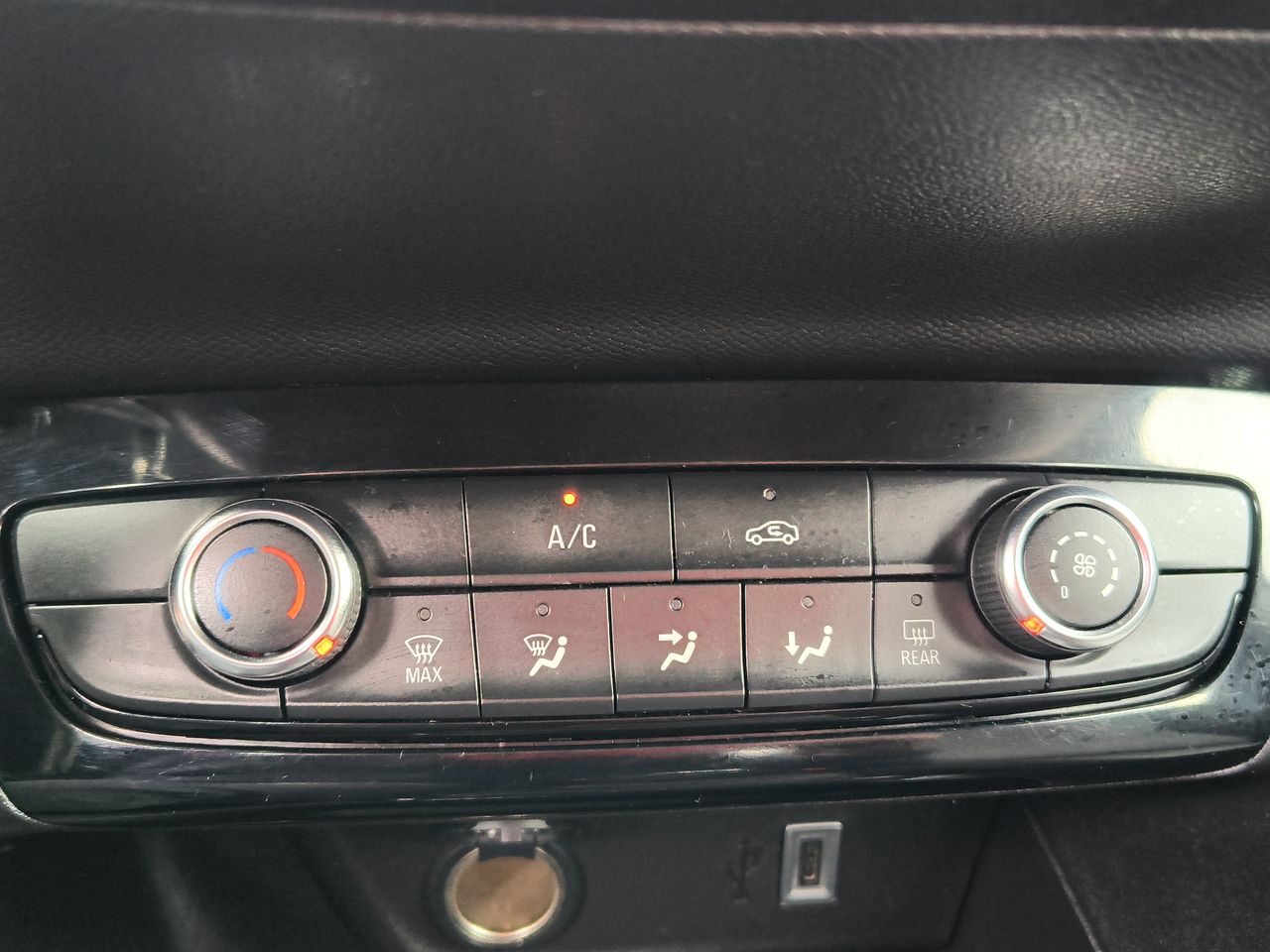 Opel Corsa — foto 29 de 34