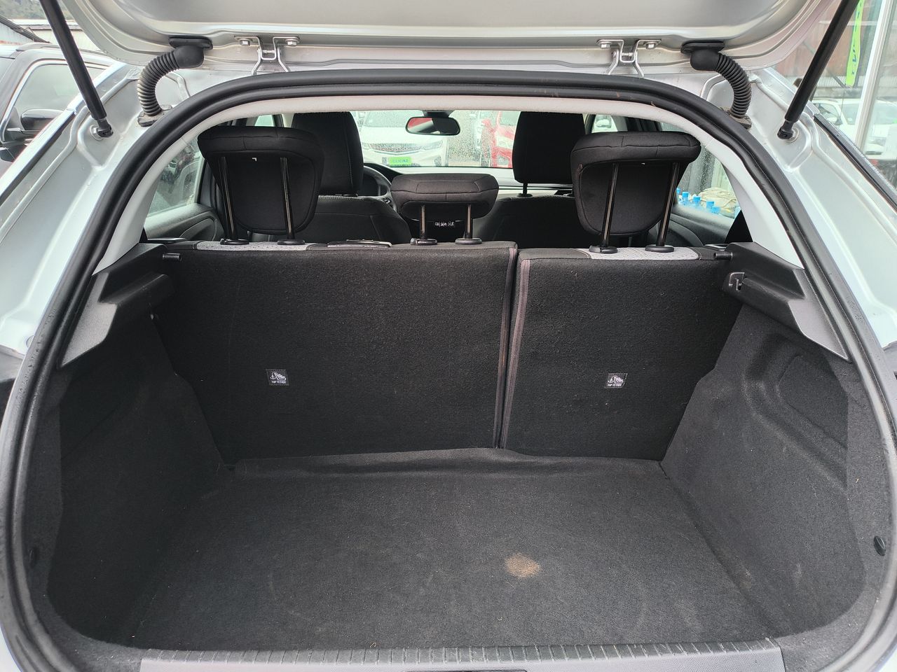 Opel Corsa — foto 21 de 34