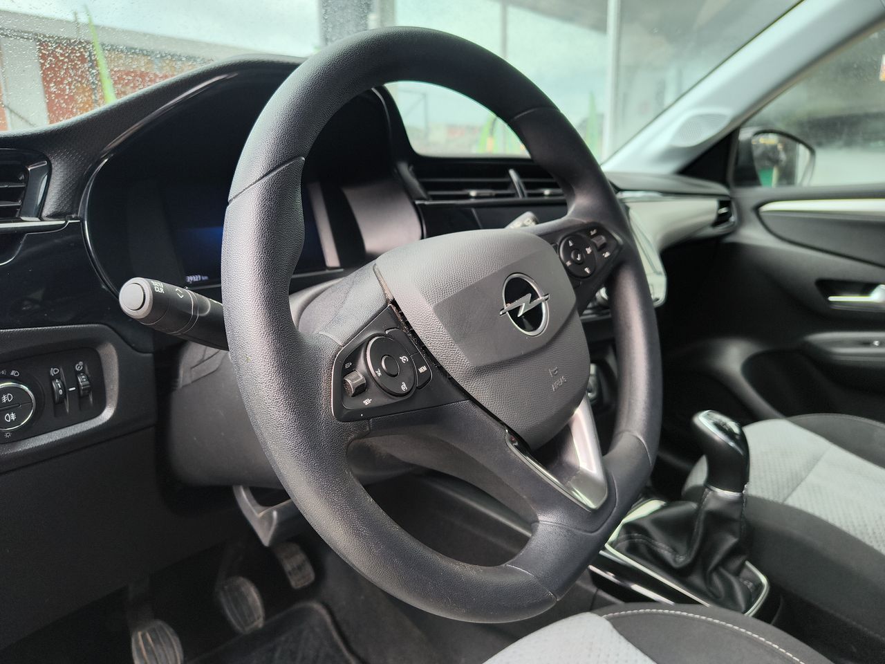Opel Corsa — foto 25 de 34
