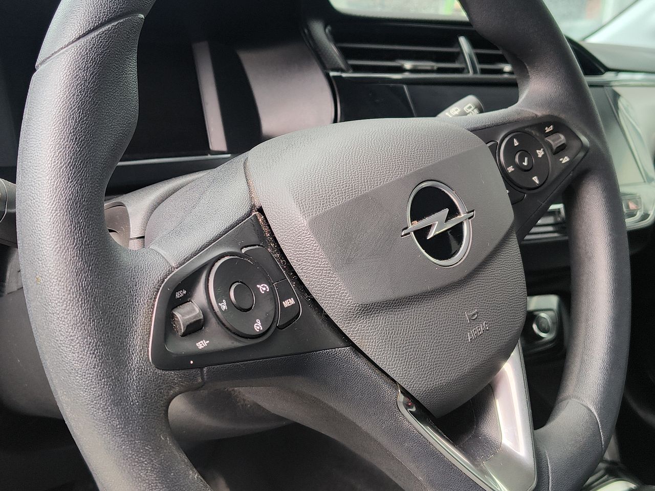 Opel Corsa — foto 26 de 34
