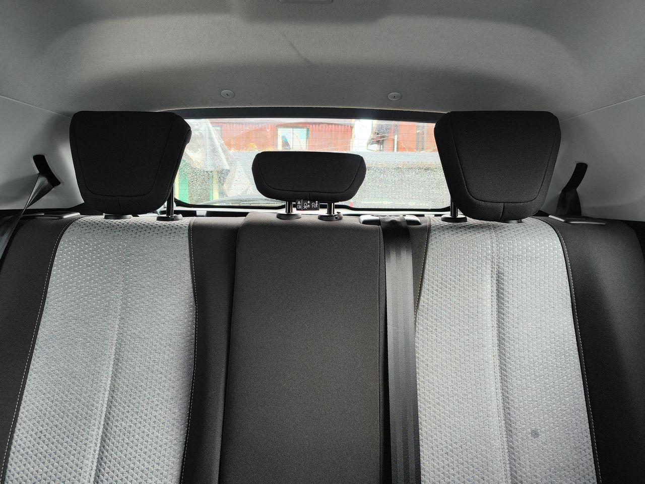 Opel Corsa — foto 12 de 34