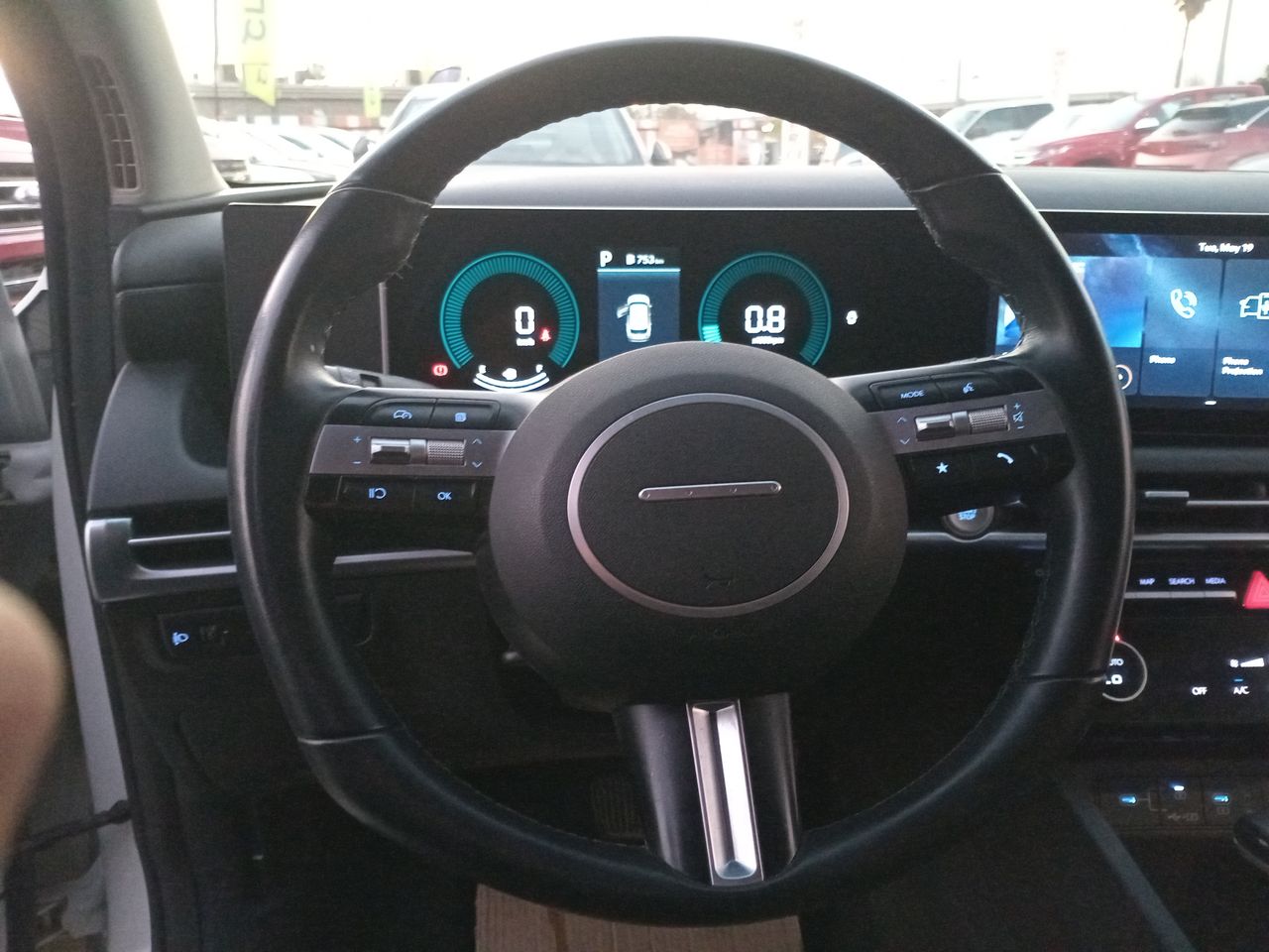 HYUNDAI - 24