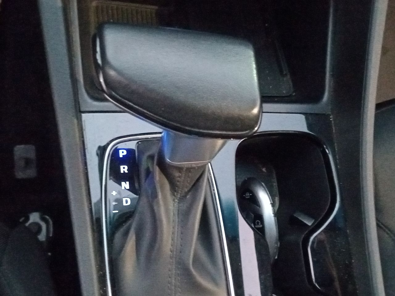 HYUNDAI - 30