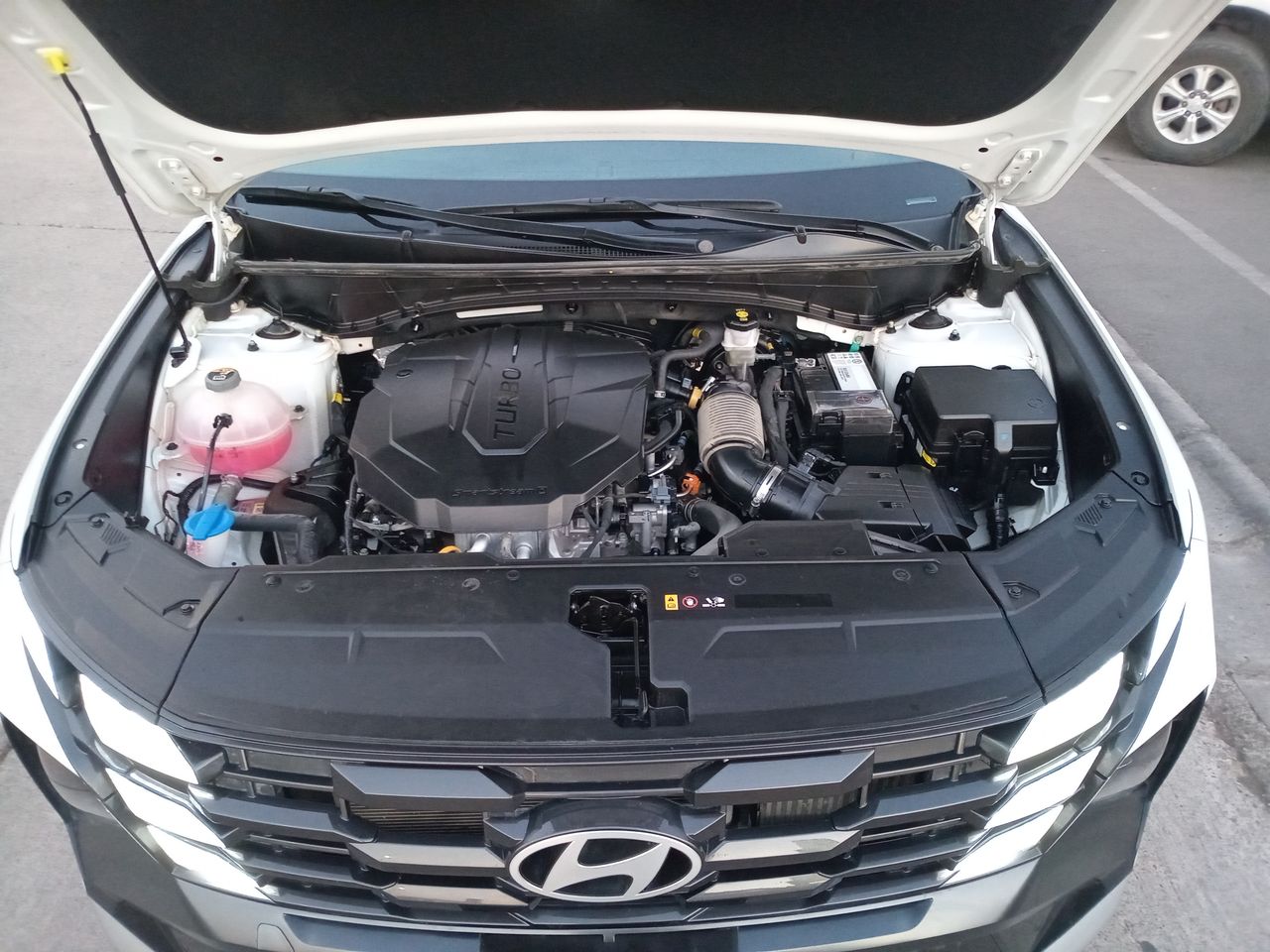 HYUNDAI - 16