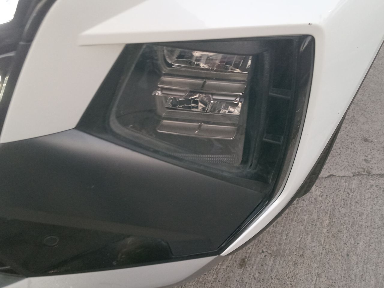 HYUNDAI - 18