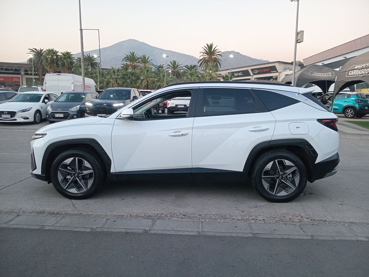 HYUNDAI - 4