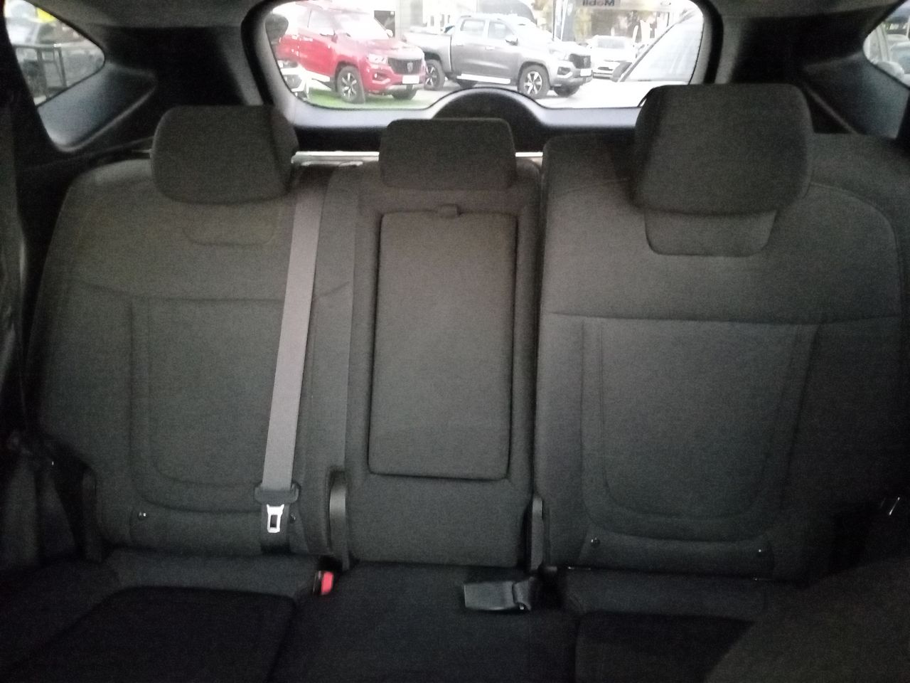 HYUNDAI - 12