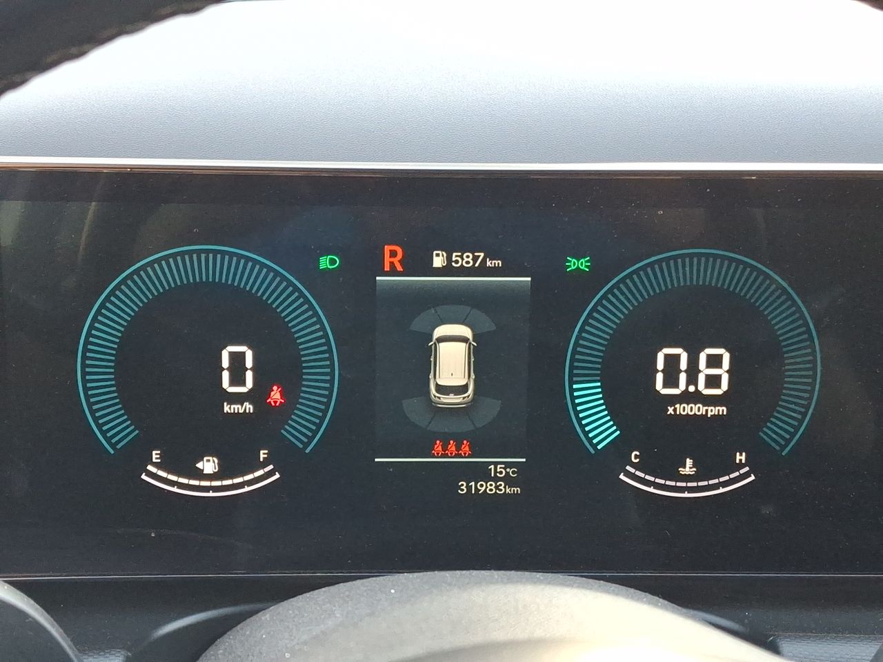 HYUNDAI - 18