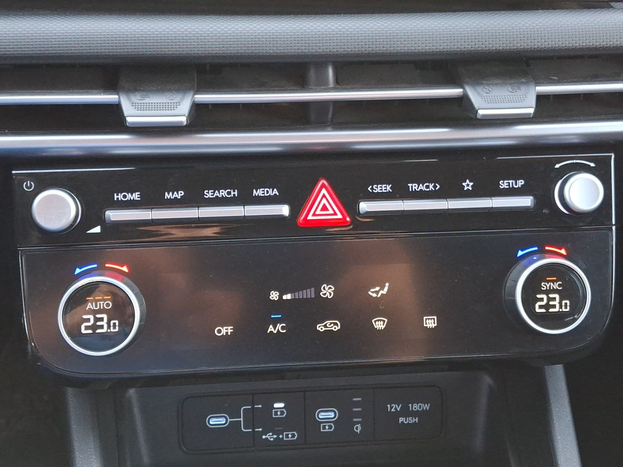 HYUNDAI - 21