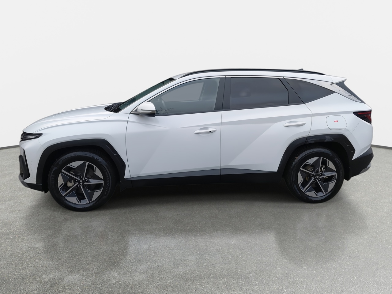HYUNDAI - 4