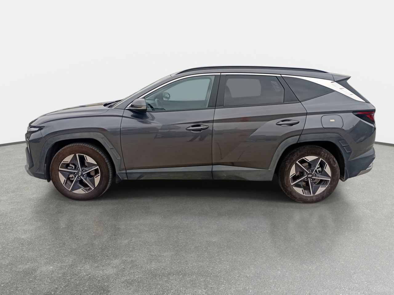 HYUNDAI - 4