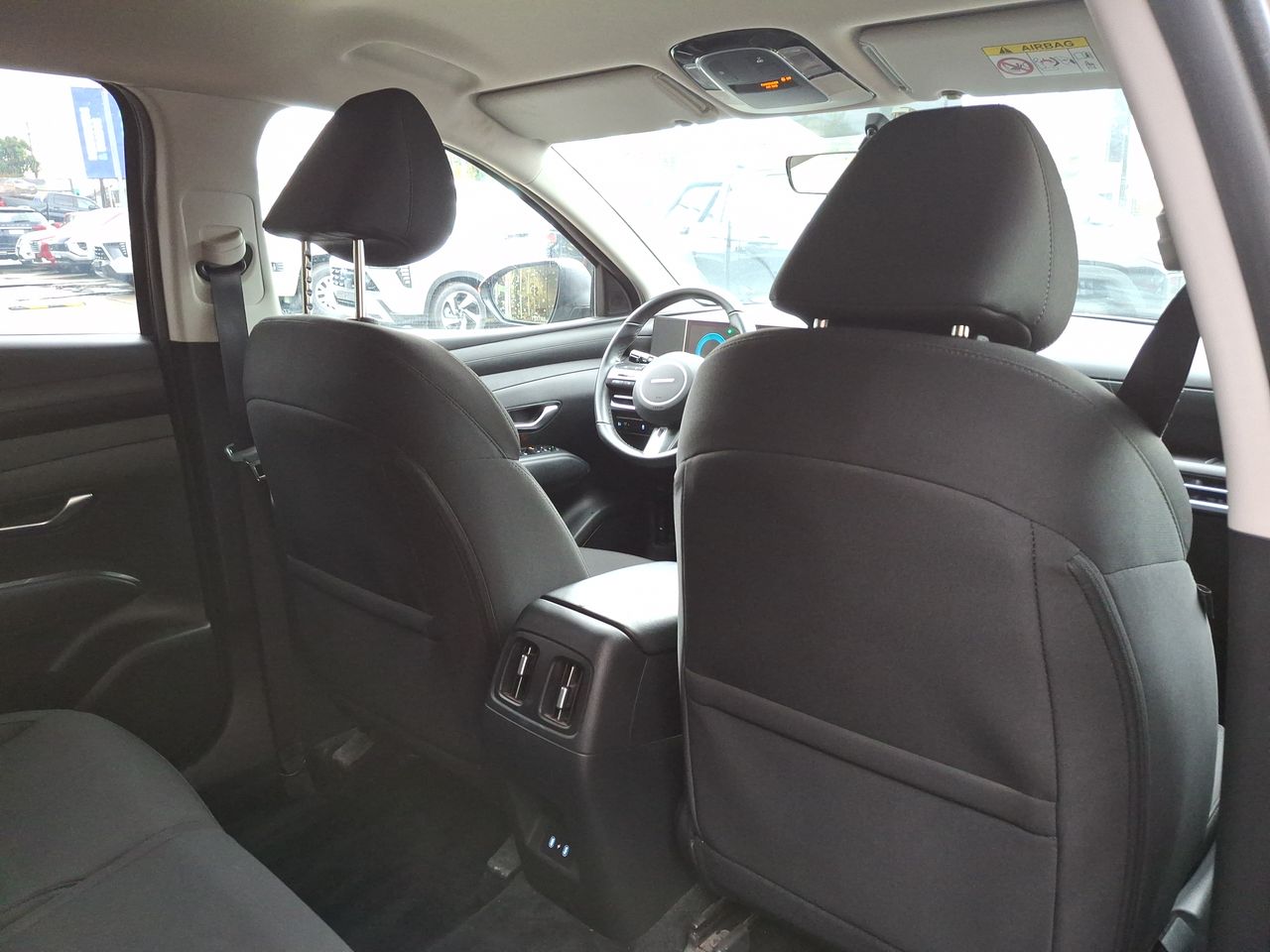 HYUNDAI - 4