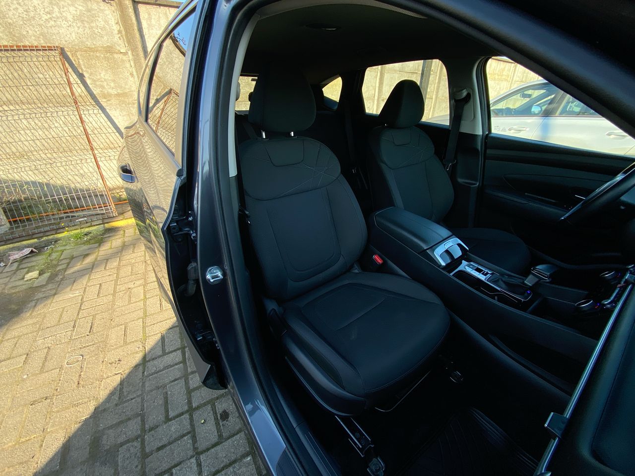 HYUNDAI - 26