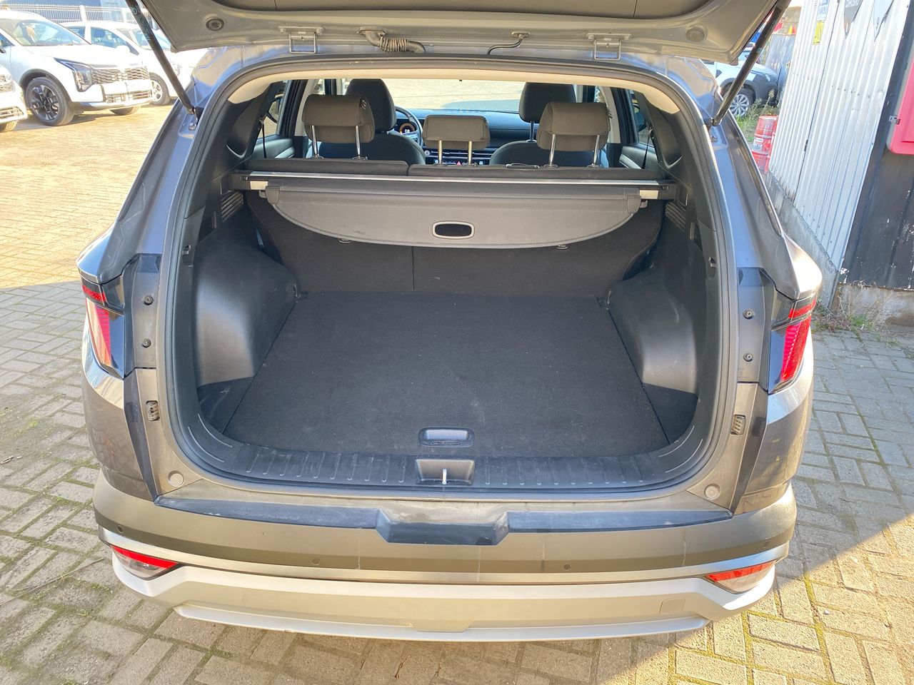 HYUNDAI - 14