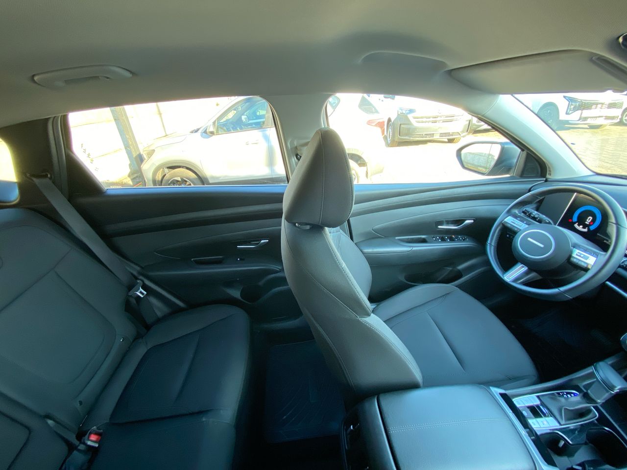HYUNDAI - 7