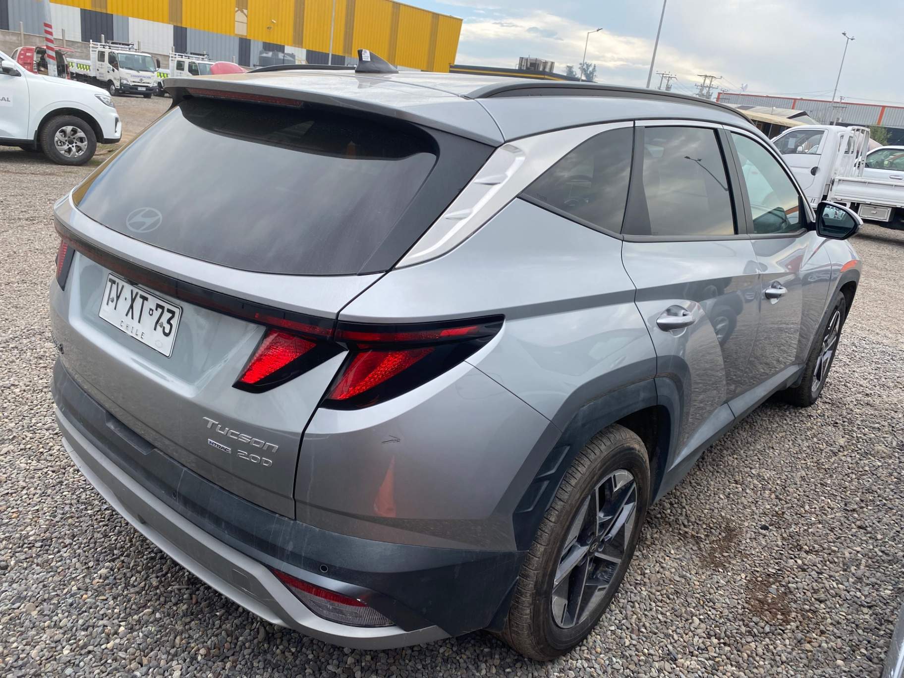 HYUNDAI - 4
