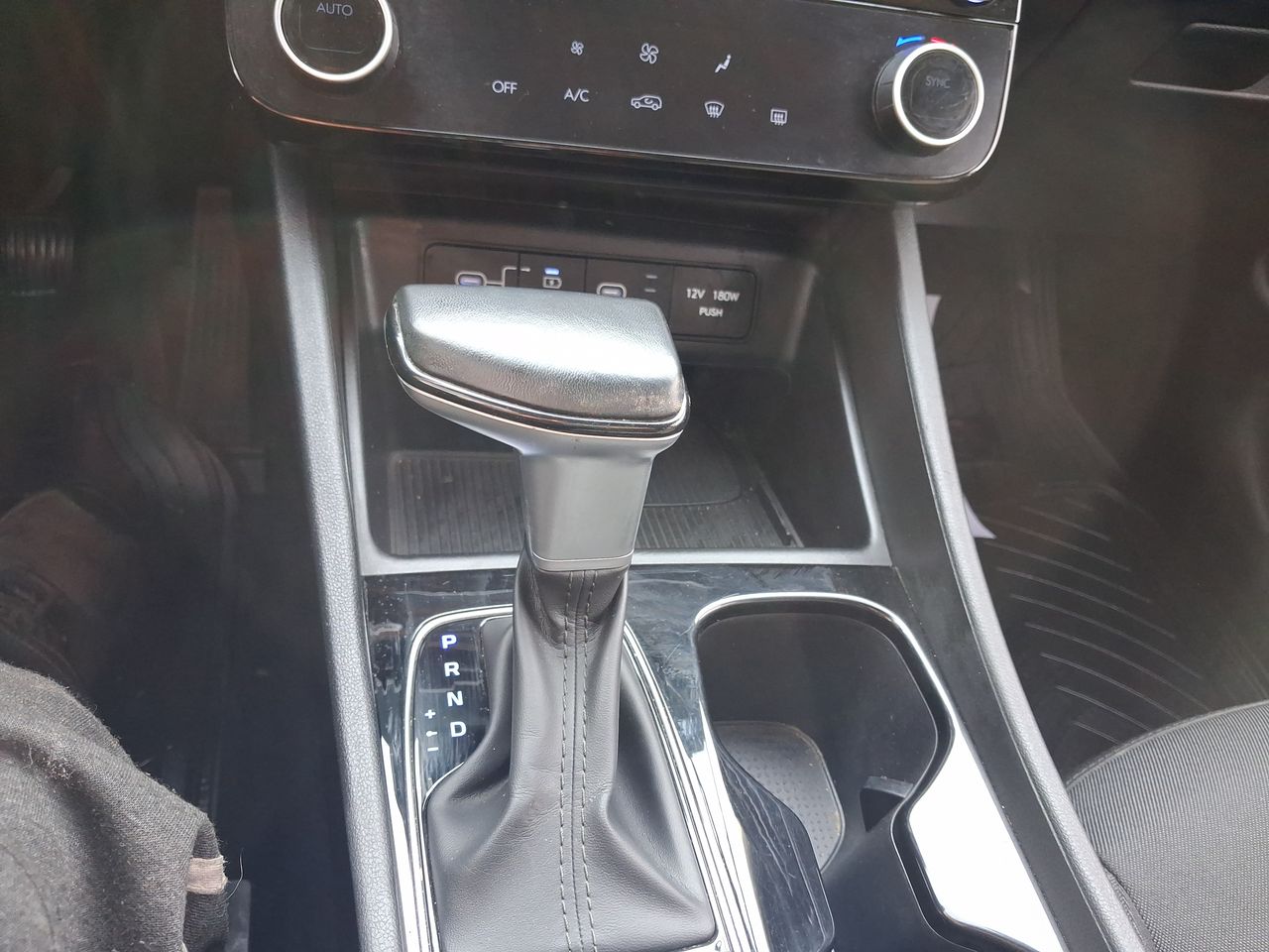 Hyundai Tucson — foto 23 de 28