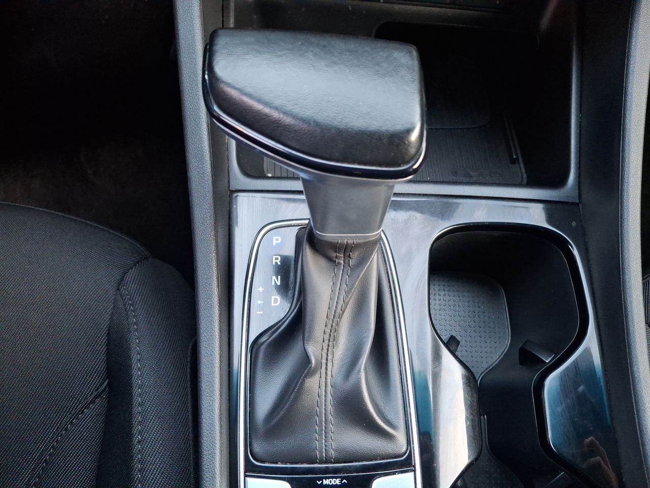 HYUNDAI - 22