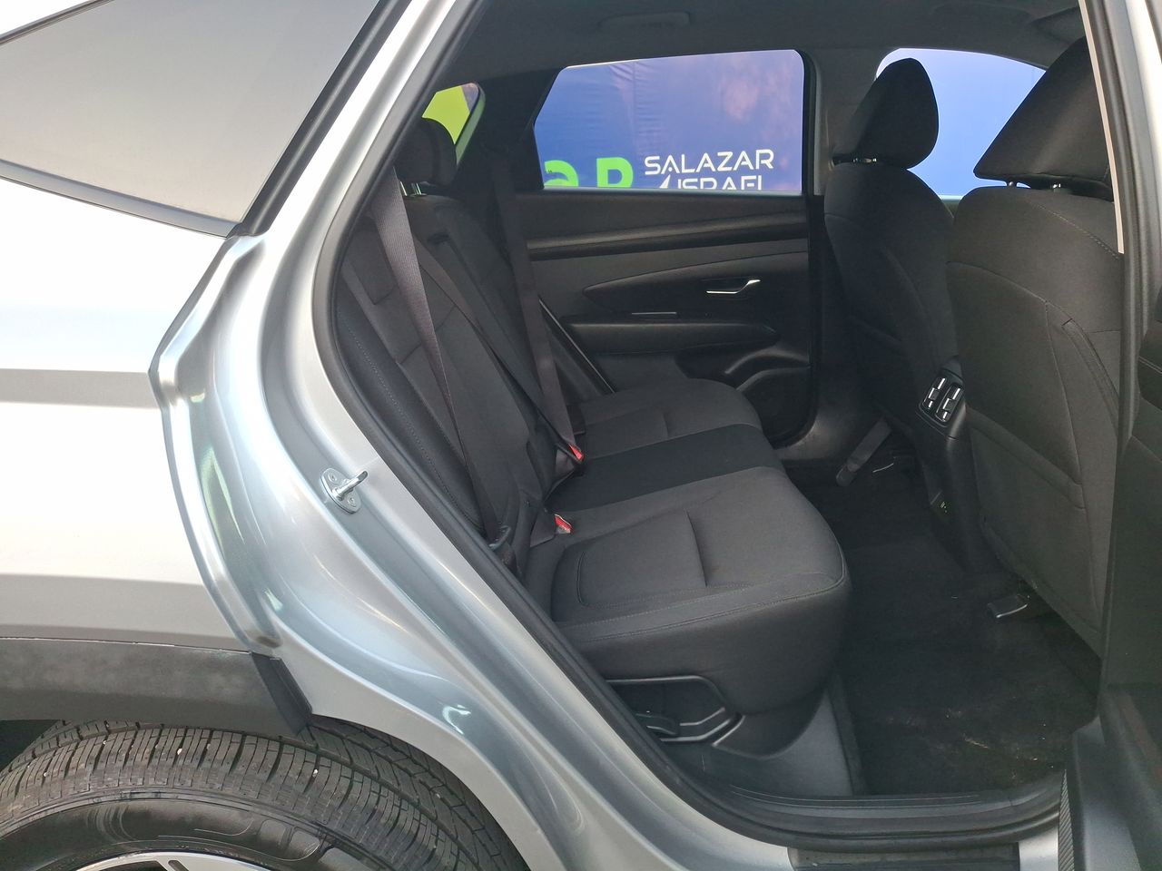 HYUNDAI - 25