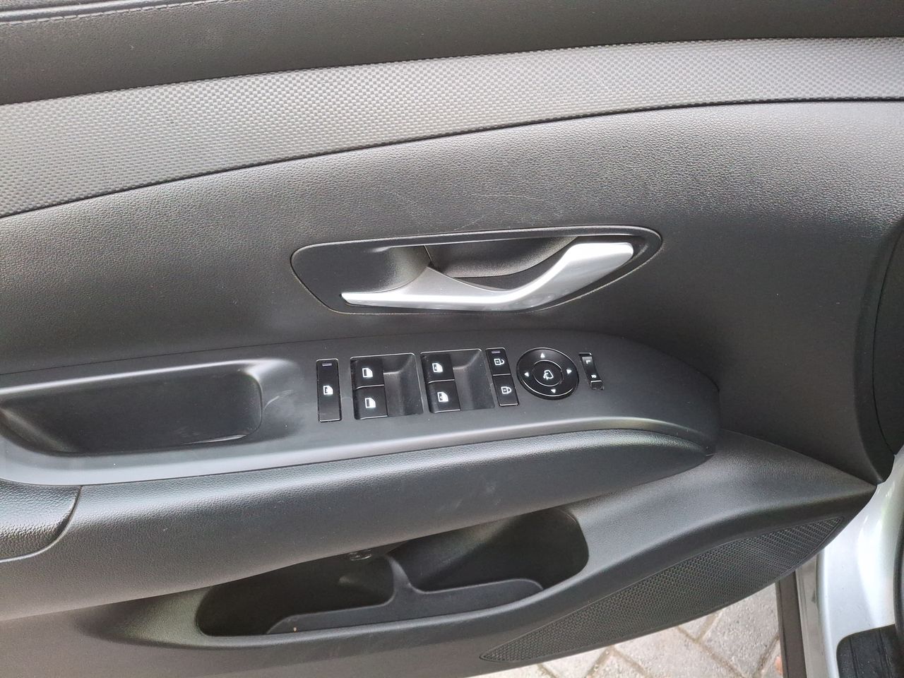 HYUNDAI - 13