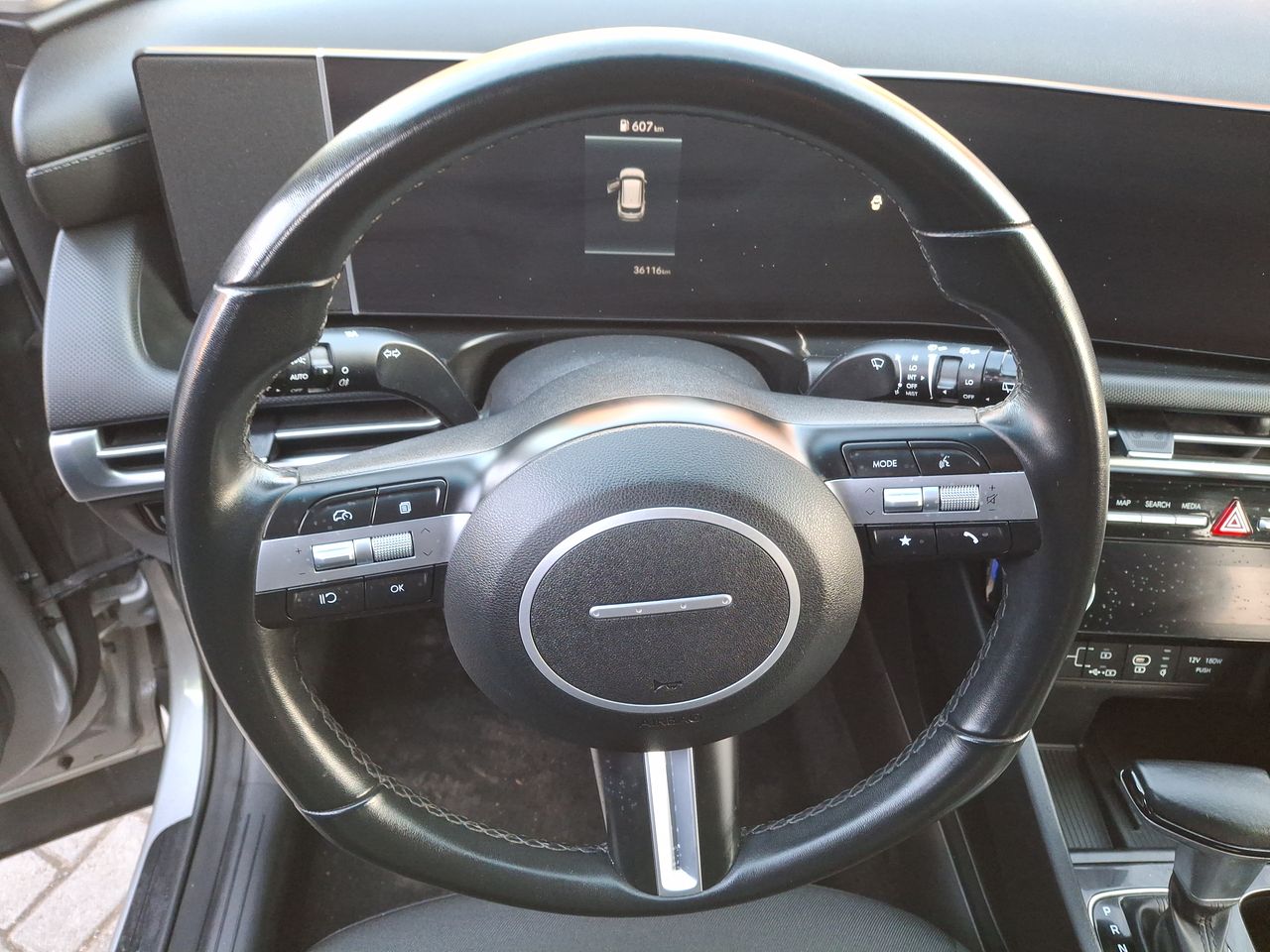 HYUNDAI - 16