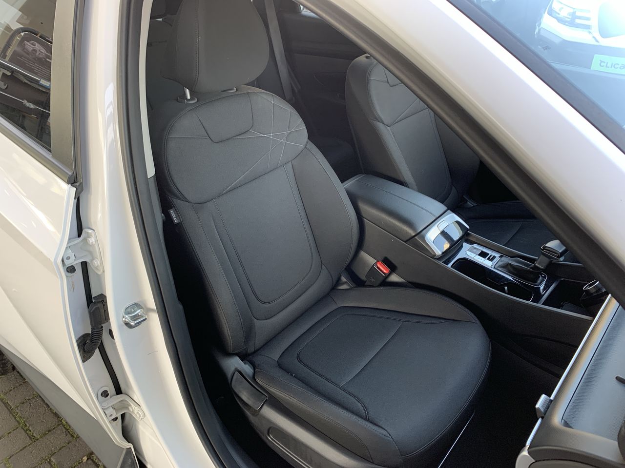 HYUNDAI - 32