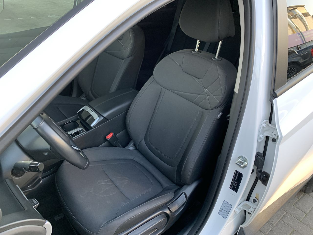 HYUNDAI - 23