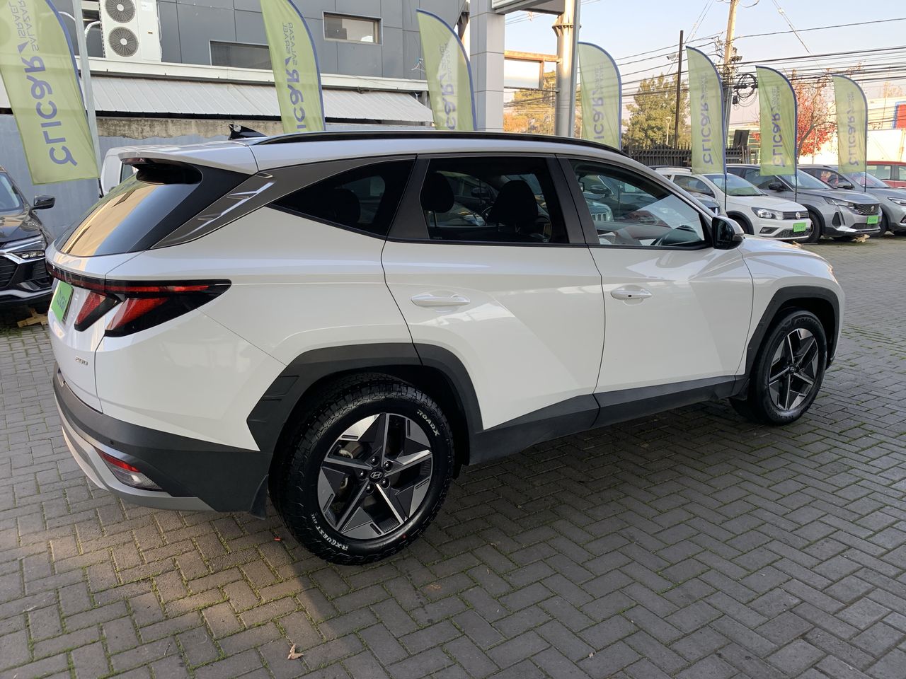 HYUNDAI - 7