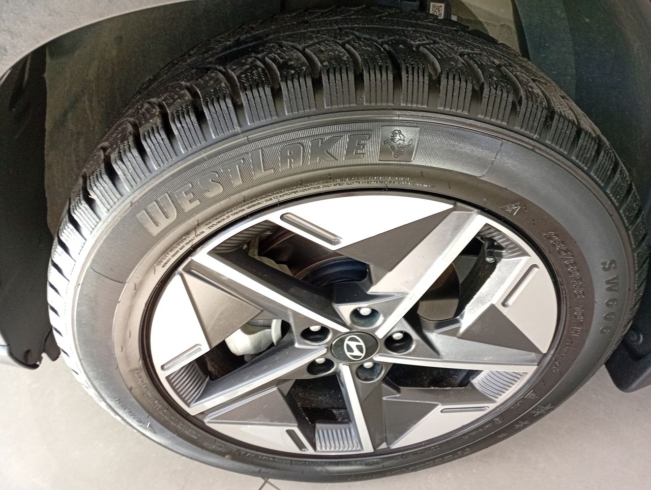 HYUNDAI - 1
