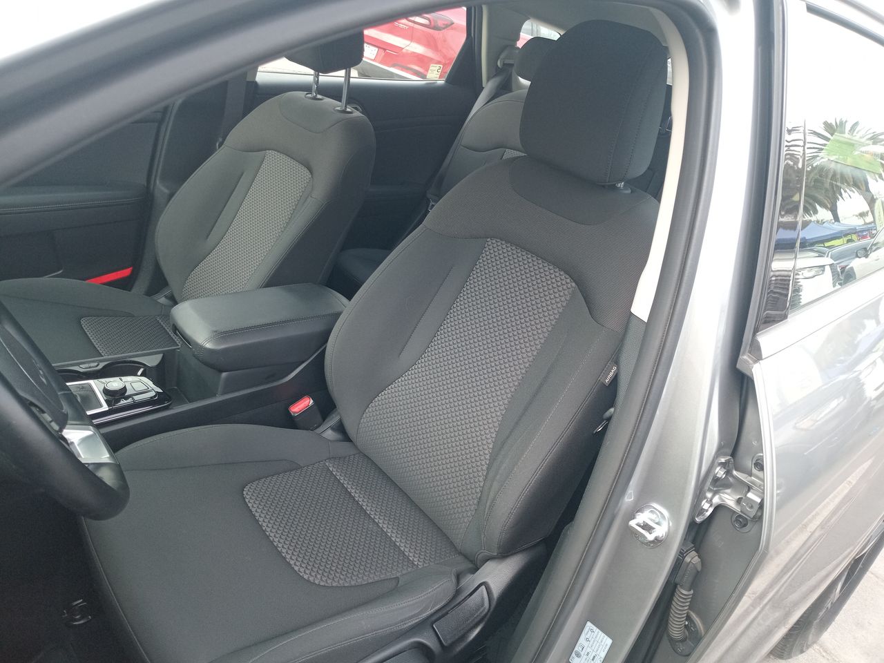 KIA Sportage — foto 24 de 35