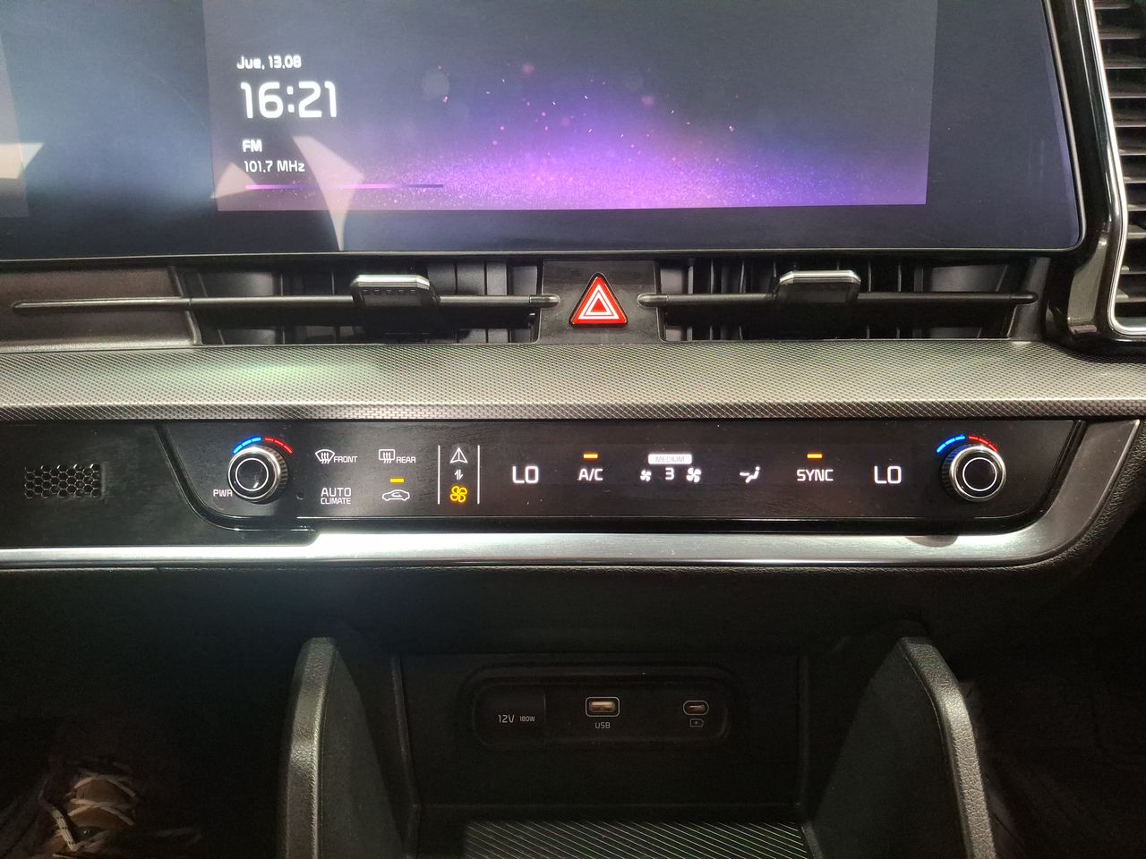 KIA Sportage — foto 30 de 35
