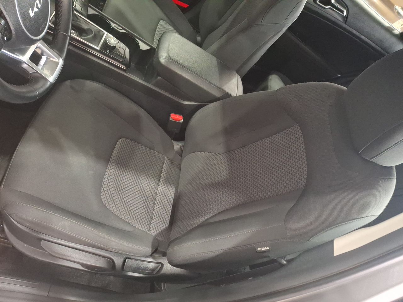KIA Sportage — foto 24 de 35