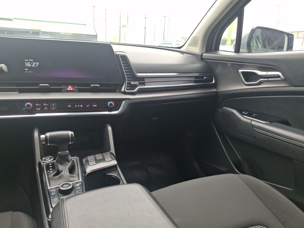 KIA Sportage — foto 11 de 35