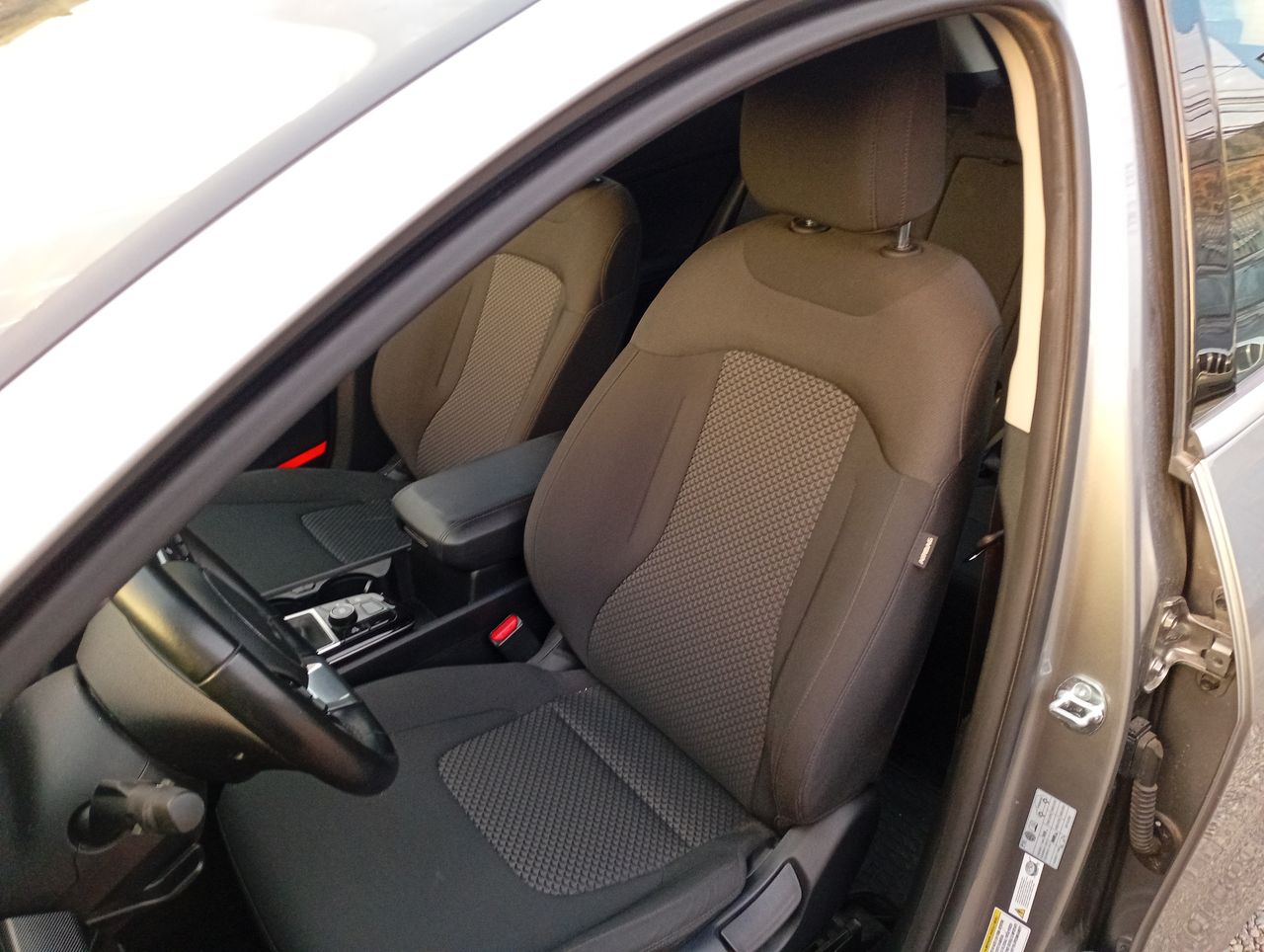 KIA Sportage — foto 18 de 26