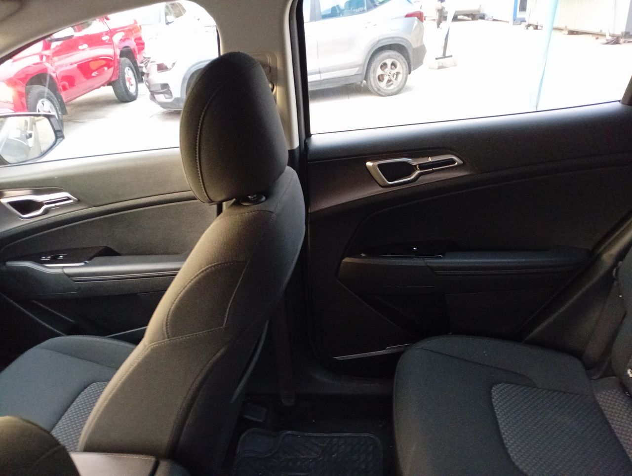 KIA Sportage — foto 12 de 26