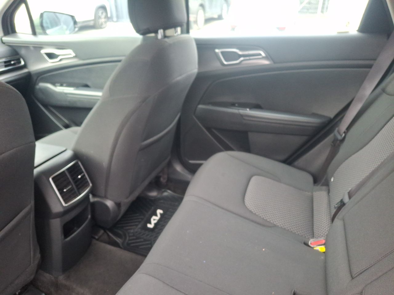 KIA Sportage — foto 11 de 35