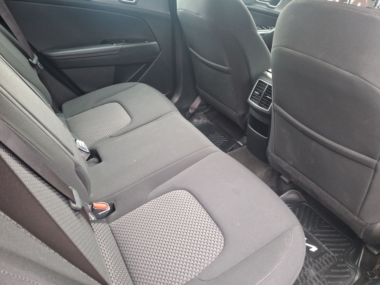 KIA Sportage — foto 14 de 35