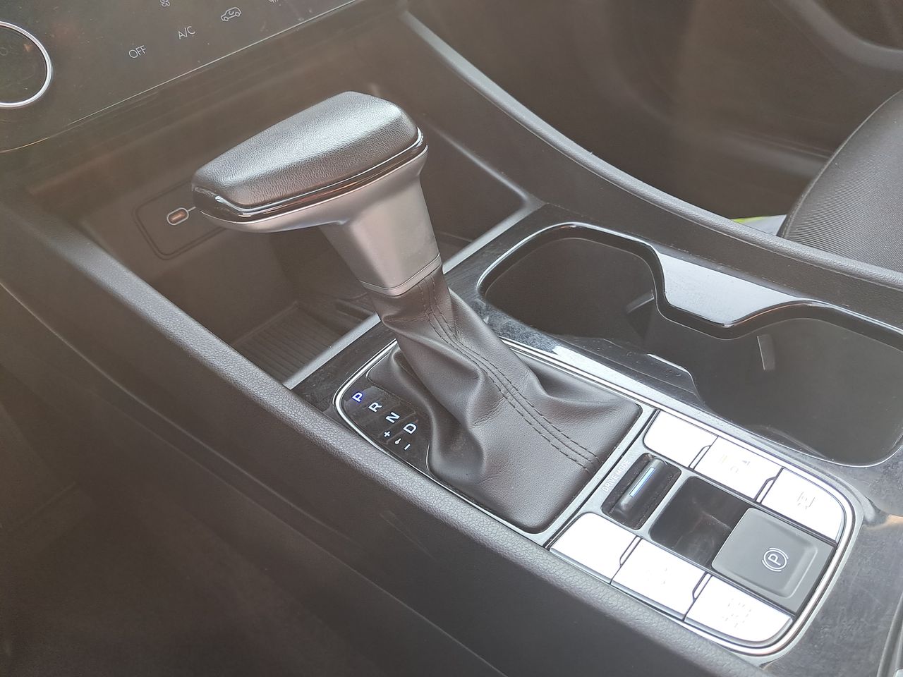 HYUNDAI - 21