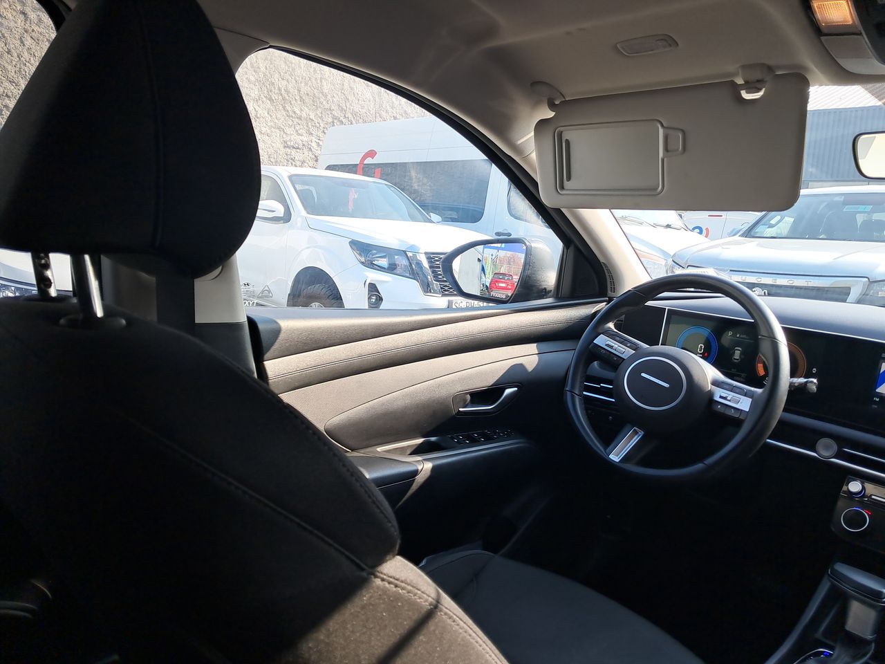 HYUNDAI - 6