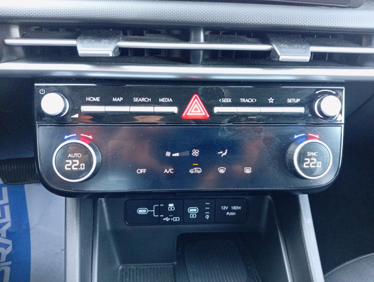 HYUNDAI - 20